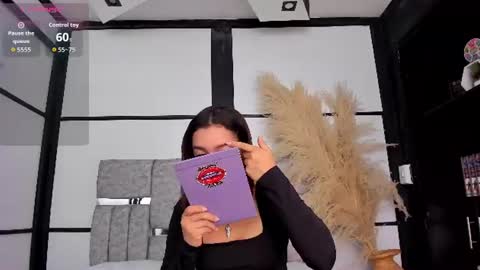 elliecarter_ online show from August 2, 4:08 am