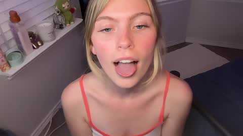 Ellie online show from April 25, 1:22 am