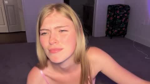 Ellie online show from May 6, 2:13 am