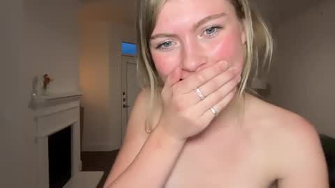 Ellie online show from May 7, 1:29 am