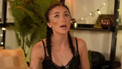 EllieJules online show from August 8, 3:50 am