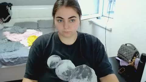 Ellie online show from August 7, 4:12 am