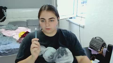 Ellie online show from August 7, 6:24 am