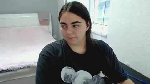 Ellie online show from August 8, 7:19 am