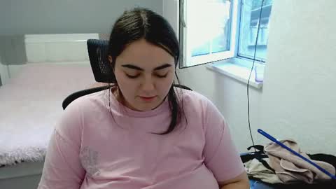 Ellie online show from August 9, 4:46 am