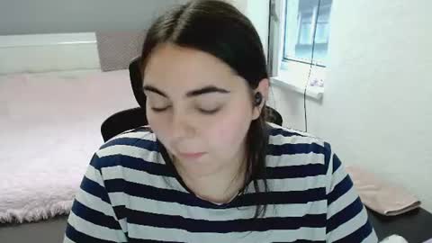 Ellie online show from August 12, 4:26 am
