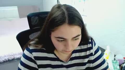 Ellie online show from August 12, 7:54 am
