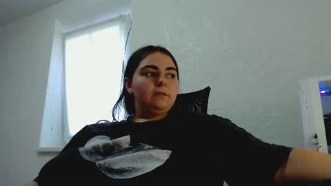Ellie online show from August 14, 8:40 am