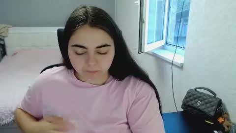 Ellie online show from August 15, 4:49 am