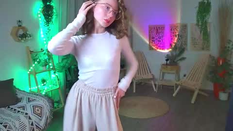 Elli online show from April 28, 10:59 am