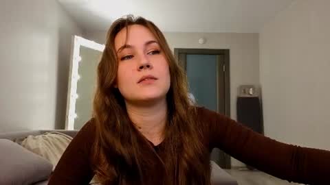 Elin online show from June 30, 5:58 pm