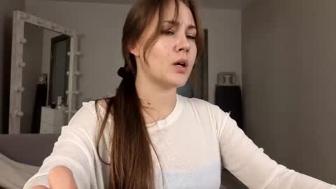 Elin online show from July 20, 4:32 pm