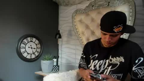 Elloit Colton online show from August 15, 8:24 pm