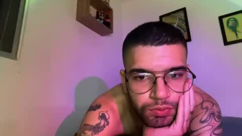 elliot_flame1 online show from August 14, 2:37 am