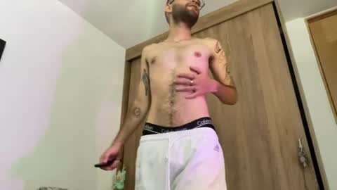 elliot_flame1 online show from August 14, 7:06 pm
