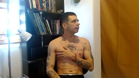 elliot_uwu online show from August 10, 3:13 pm