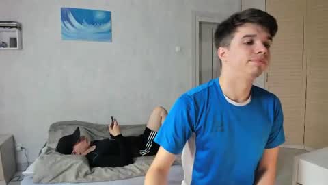 elliot_winki online show from August 1, 3:40 pm