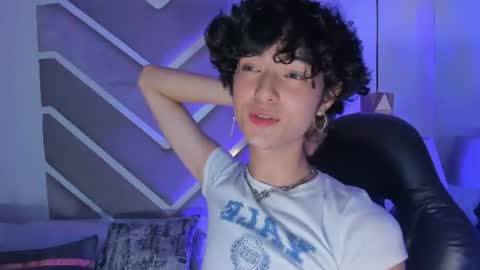 elliotvolkov online show from July 26, 10:04 pm