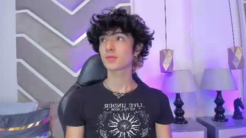 elliotvolkov online show from July 27, 7:08 pm
