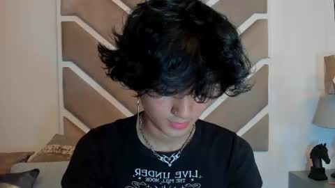 elliotvolkov online show from July 31, 7:52 pm