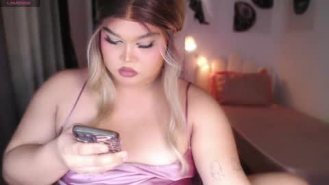 Ellise online show from July 18, 7:04 pm