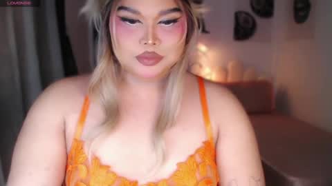 Ellise online show from July 19, 5:04 pm