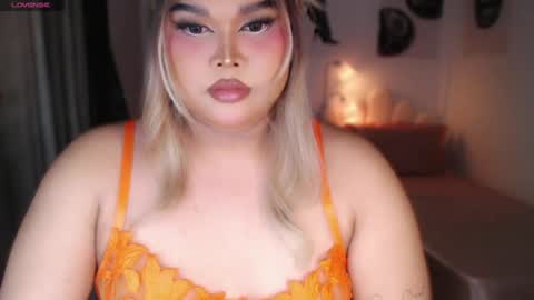 Ellise online show from July 21, 5:15 pm