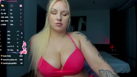 Elly online show from July 29, 3:41 pm