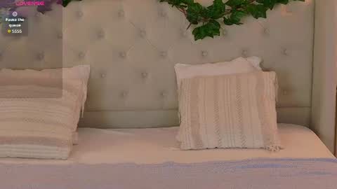 Elly Linn online show from August 14, 6:44 pm
