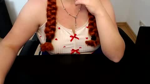 Elly online show from August 3, 10:00 am