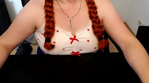 Elly online show from August 3, 12:34 pm