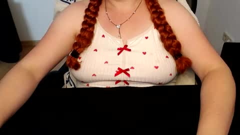 Elly online show from August 3, 2:46 pm