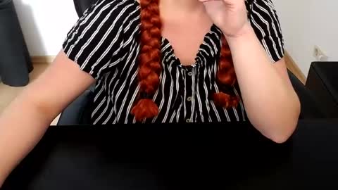 Elly online show from August 6, 12:26 pm