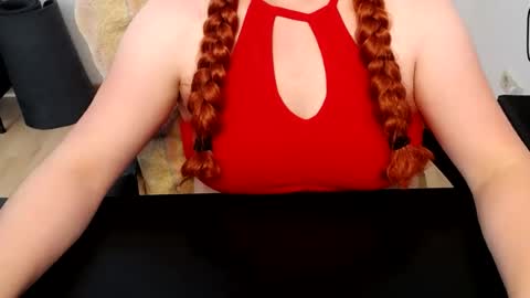 Elly online show from August 11, 1:13 pm