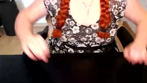 Elly online show from August 12, 2:19 pm