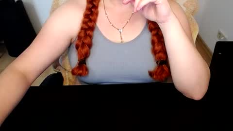Elly online show from August 13, 8:06 am
