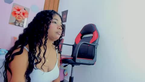 ellybloom online show from August 4, 4:48 pm