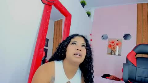 ellybloom online show from August 6, 5:23 pm