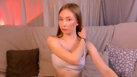  Elly  online show from July 27, 3:12 am