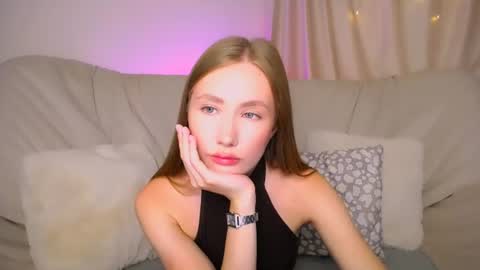  Elly  online show from August 9, 2:56 am