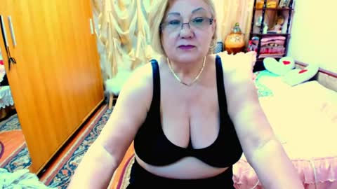 ellyhot53 online show from July 24, 11:08 pm