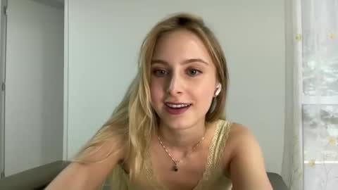 ellykeyofficial online show from May 30, 10:00 pm