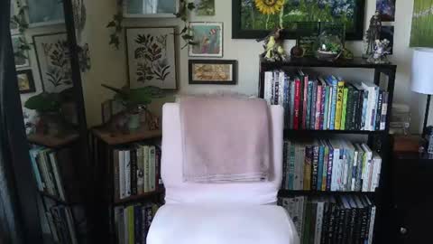 Elly Naomi online show from July 12, 6:36 pm