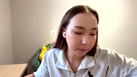 Elly online show from August 9, 5:41 am