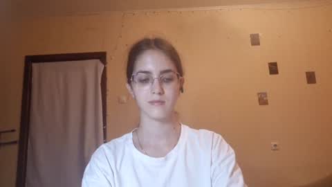 Kate online show from August 10, 4:41 pm