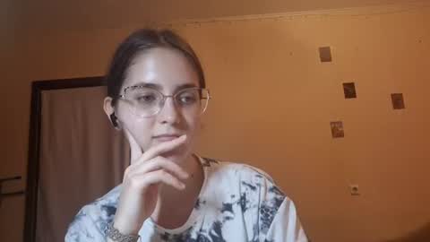 Kate online show from August 11, 2:30 pm