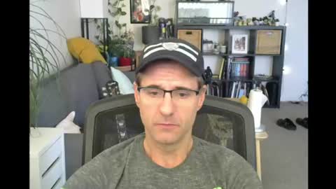 elmetaagain online show from August 9, 1:23 pm