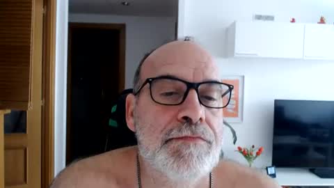 elmotonabo online show from August 15, 10:08 am
