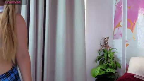 eloisa_12 online show from June 9, 7:31 pm