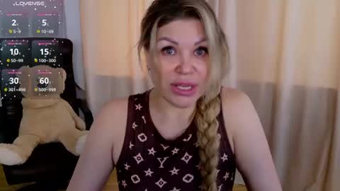 eloise_by online show from July 20, 7:22 am